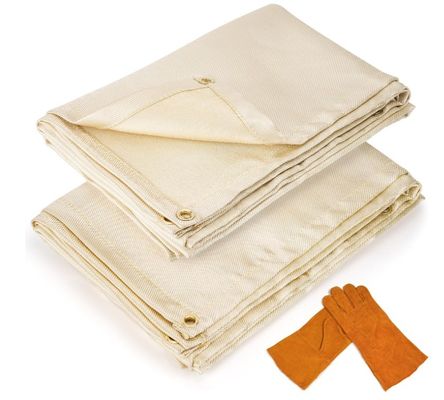 Soudage du travail couverture isolante ignifuge de 6x8 pieds avec gants de protection des mains