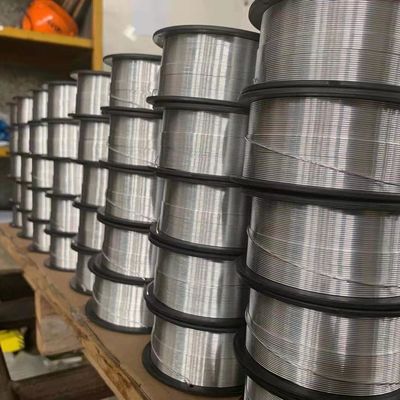 Fil de soudage en aluminium MIG ER4043 blanc argenté pour la torche TIG/MIG dans l'industrie du soudage