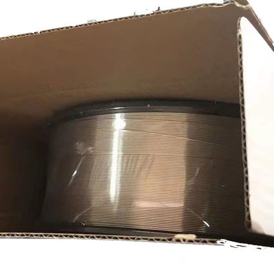 Support personnalisé ER70S-6 Spool Steel Mig Solid Welding Wire pour la lampe de soudage