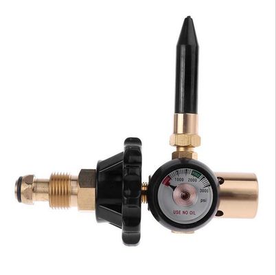 Régulateur de gaz d'hélium jaune en laiton avec cylindre à jauge serrée à la main