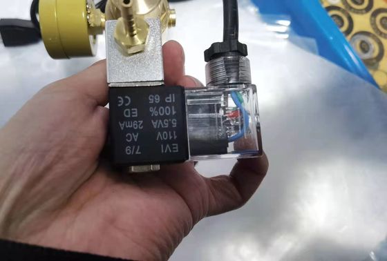 Régulateur de gaz de CO2 avec une pression de sortie de 3500 psi et un réservoir de poissons