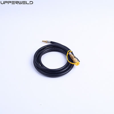 Couper le tuyau de raccordement rapide à propane supérieur avec des raccords de barbecue et de gaz naturel