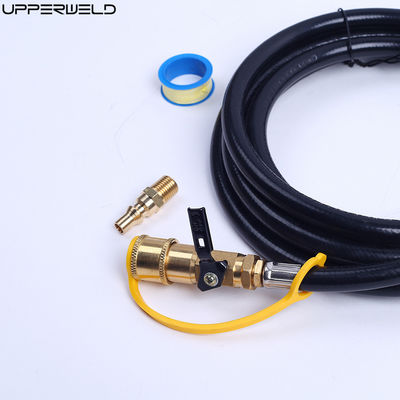 Couper le tuyau de raccordement rapide à propane supérieur avec des raccords de barbecue et de gaz naturel