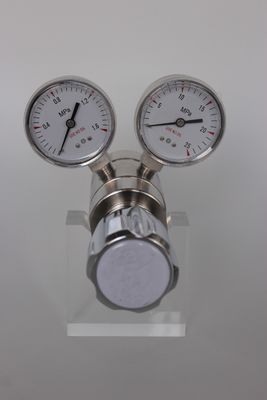 Régulateur d'oxygène en acier inoxydable de laboratoire à haute pression à double étage W21.8 G5/8