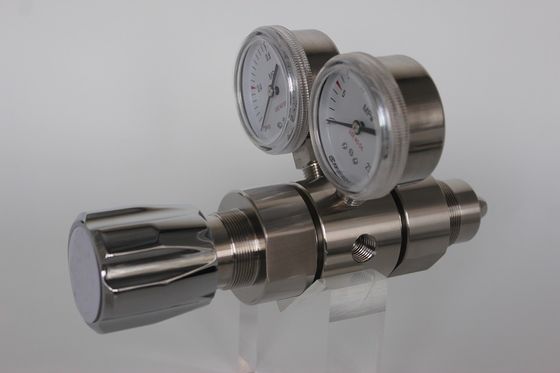 Régulateur d'oxygène en acier inoxydable de laboratoire à haute pression à double étage W21.8 G5/8