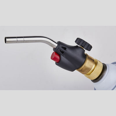 L'utilisation d'une lampe de poche à gaz pour le soudage à l'huile de coco est recommandée.