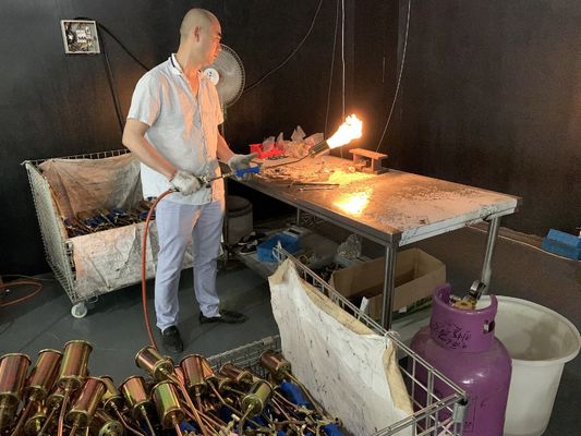 Appuyez sur le bouton d'allumage Propane torche pour le toit et la combustion des mauvaises herbes 62LW chaleur d'entrée 20PCS
