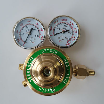 L'équipement de soudage est constitué d'une lampe de coupe et d'un kit de soudage portatifs pour la capacité de soudage 3/16