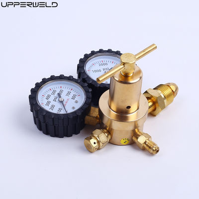 Support personnalisé ODM réducteur de gaz en laiton à pression de livraison de 800 PSI et double jauge