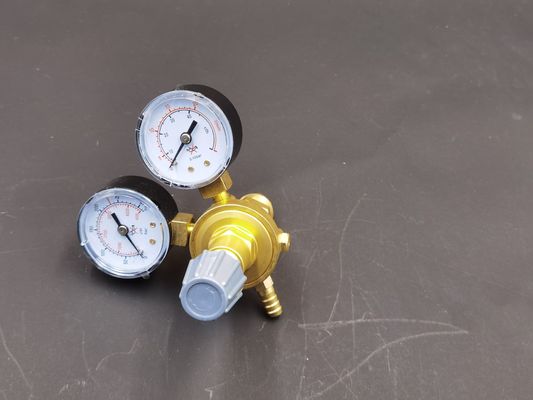 Gauge régulateur d'argon en laiton pour soudage TIG/MIG fil et performances personnalisables
