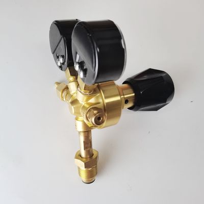 Régulateur de gaz d'argon de style britannique supporté par ODM Double débitmètre de CO2 pour soudage à haute pression Mig Tig