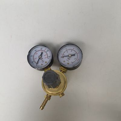 Régulateur de gaz à double tête pour la réduction de pression personnalisée dans les milieux industriels