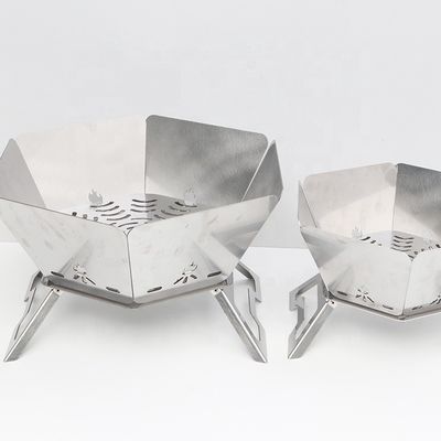 Poêle à gril portable à charbon de camping avec conception pliante supérieure 570mm*570mm*300cm