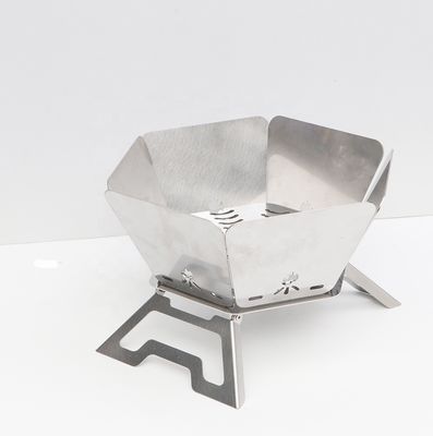 Poêle à gril portable à charbon de camping avec conception pliante supérieure 570mm*570mm*300cm