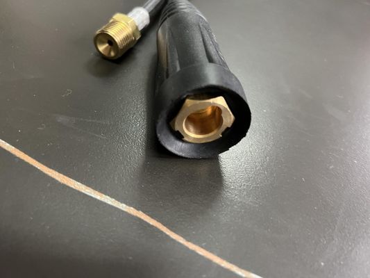 Prise en charge personnalisée du connecteur d'alimentation 10-25